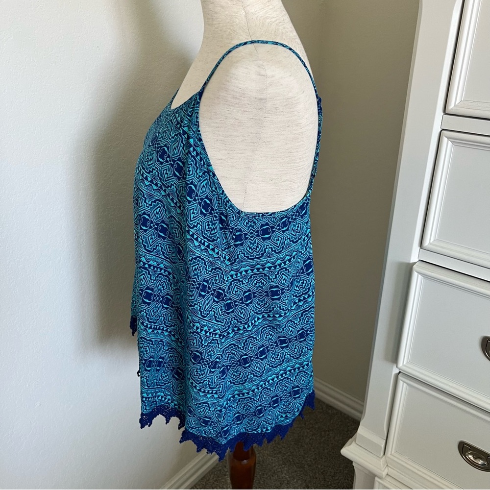 Patterned Lace Trim Tank - Picture 5 of 8